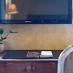 Amazing & Romantic *loft Testaccio Aventino* דירה רומא